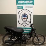 Dos hombres fueron detenidos por robo de motocicleta